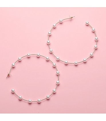 Boucles d'oreilles rondes à perles  blanches 10cm (1 paire)