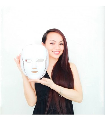 Masque Luminothérapie LED 3D en 7 couleurs de lumières soins du visage et le cou